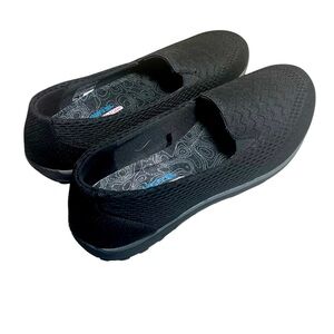 Skechers Air Cooled Memory Foam black flat slip on Shoes Women’s Sz 9